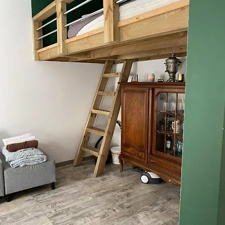 Wroclawska Blisko Zamku Ksiaz * Walbrzych